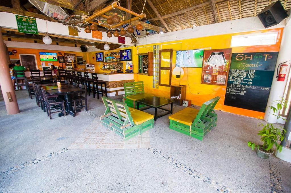 Jeepney Hostel And Kite Resort 발라박 외부 사진