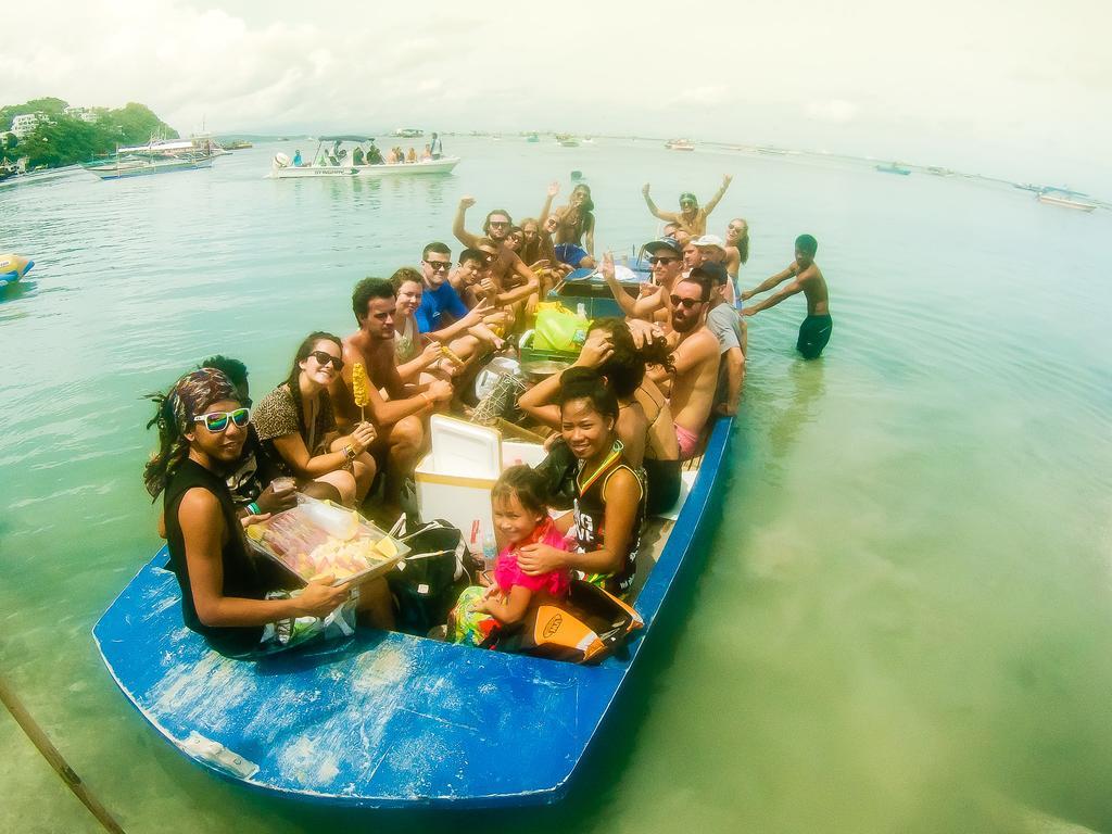 Jeepney Hostel And Kite Resort 발라박 외부 사진
