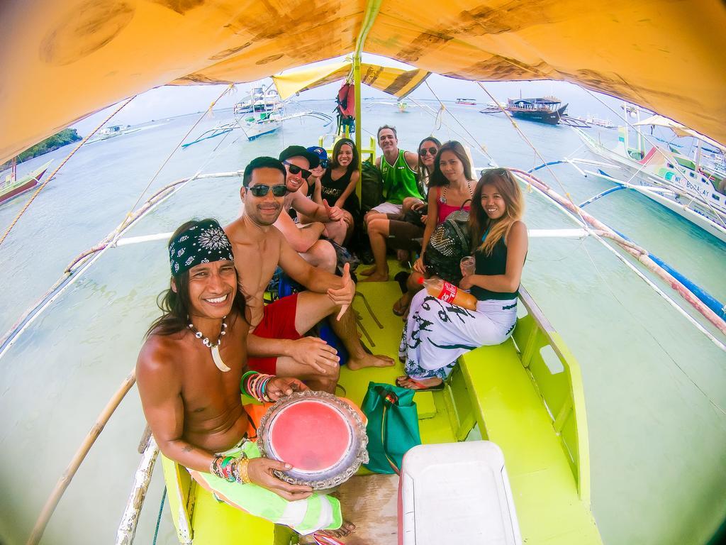 Jeepney Hostel And Kite Resort 발라박 외부 사진