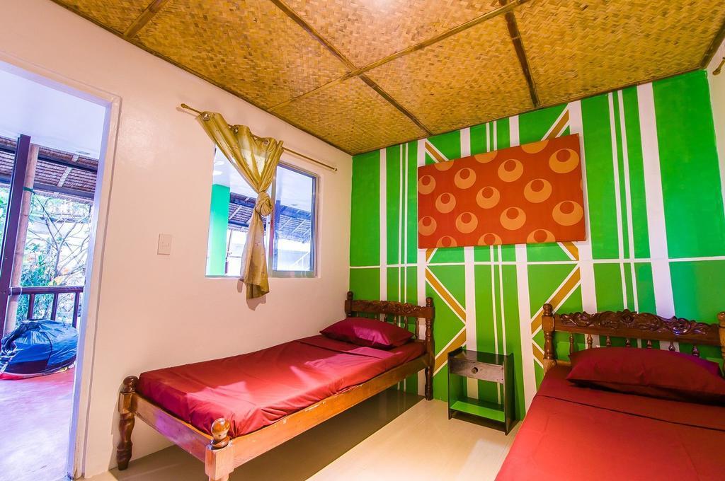 Jeepney Hostel And Kite Resort 발라박 외부 사진
